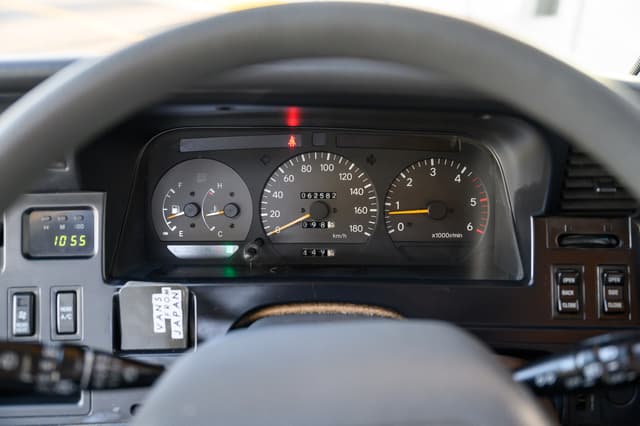 1994 Toyota HiAce JDM car for sale — photo 12 of 24