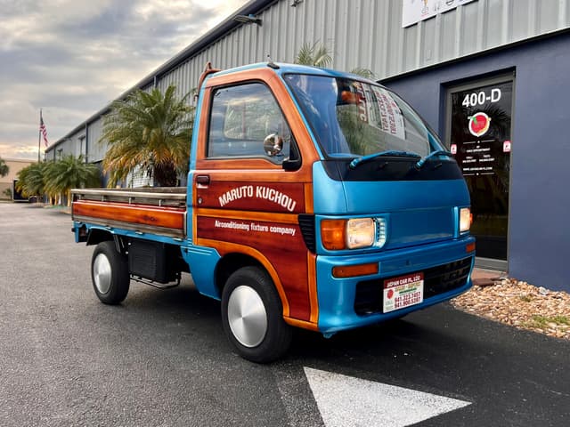 1997 Daihatsu Hijet JDM car for sale — photo 12 of 16