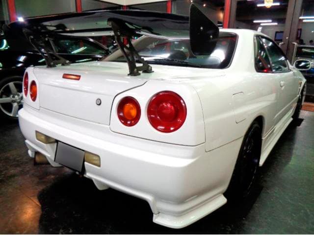 1998 Nissan Skyline JDM car for sale — photo 2 of 21