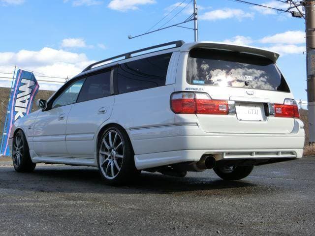2000 Nissan Stagea JDM car for sale — photo 2 of 20