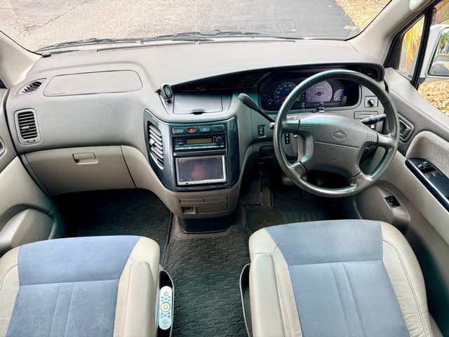 1998 Nissan Elgrand JDM car for sale — photo 14 of 22
