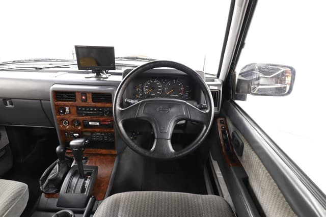 1995 Nissan Safari JDM car for sale — photo 10 of 25
