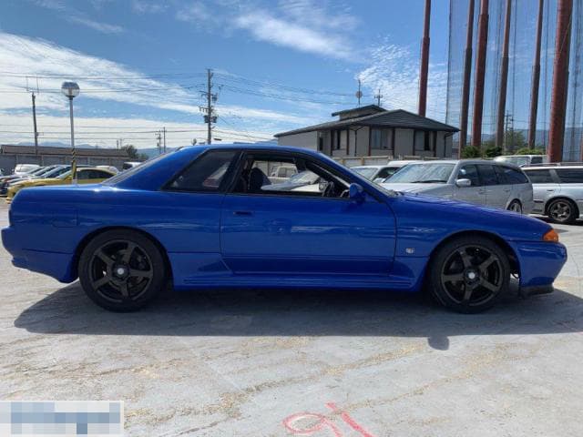 1992 Nissan Skyline JDM car for sale — photo 5 of 26