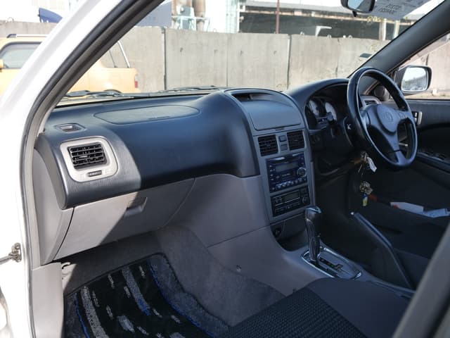 2000 Toyota Caldina JDM car for sale — photo 15 of 22