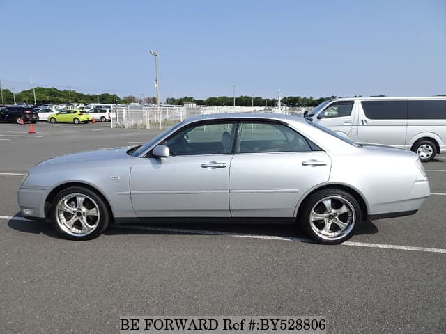 1999 Nissan Gloria JDM car for sale — photo 2 of 25
