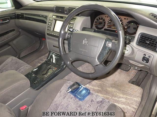 2000 Toyota Crown JDM car for sale — photo 3 of 6