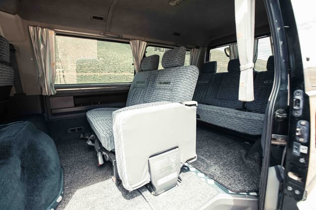 1992 Mitsubishi Delica JDM car for sale — photo 19 of 25