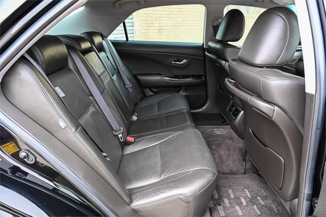 2008 Toyota Crown JDM car for sale — photo 17 of 25
