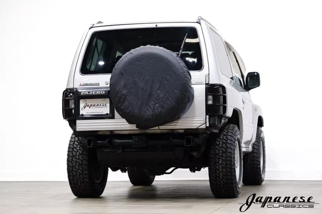 1997 Mitsubishi Pajero JDM car for sale — photo 8 of 25