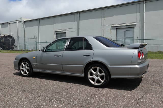 2000 Nissan Skyline JDM car for sale — photo 11 of 19