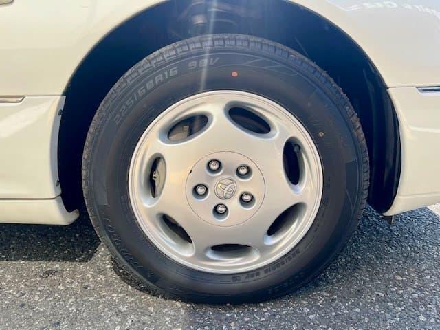 2001 Toyota Celsior JDM car for sale — photo 13 of 25