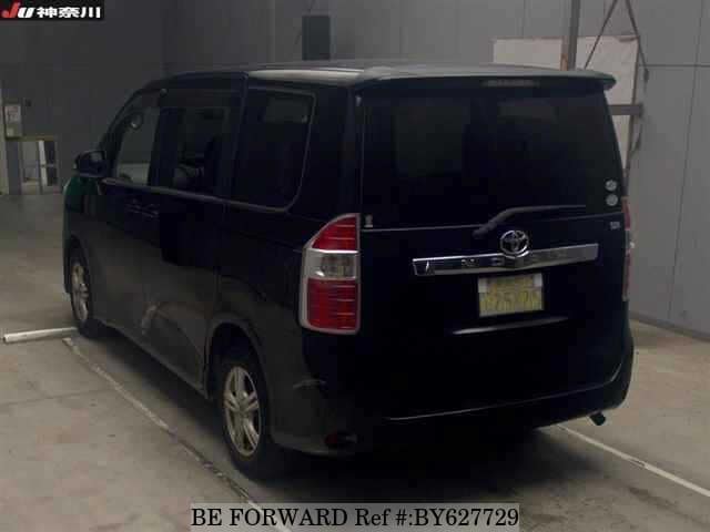 2010 Toyota Noah JDM car for sale — photo 7 of 8