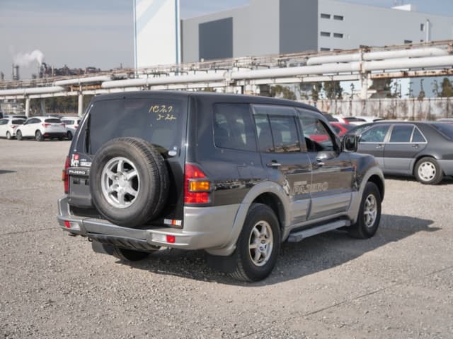 2001 Mitsubishi Pajero JDM car for sale — photo 5 of 25