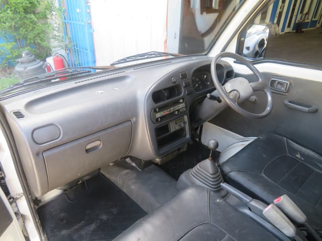 1994 Daihatsu Hijet JDM car for sale — photo 10 of 11