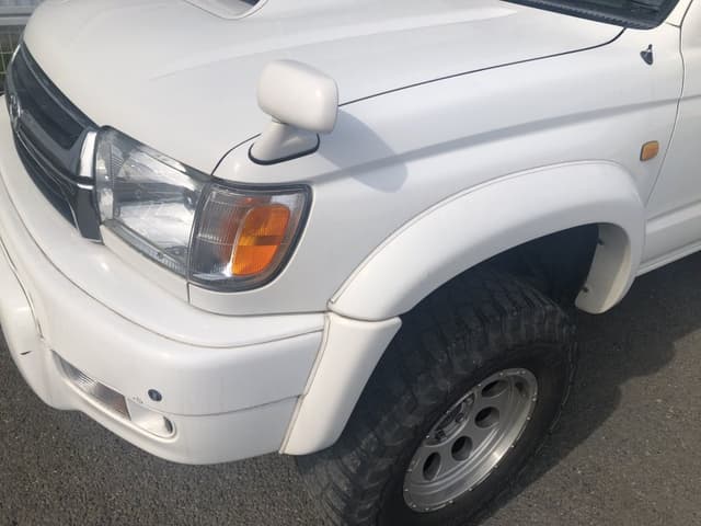 2000 Toyota Hilux Surf JDM car for sale — photo 2 of 5
