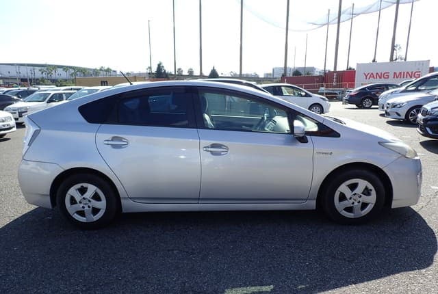 2010 Toyota Prius JDM car for sale — photo 6 of 25