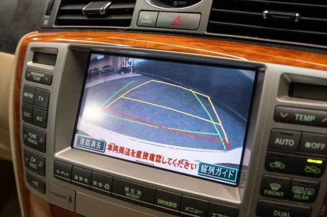 2004 Toyota Majesta JDM car for sale — photo 7 of 20