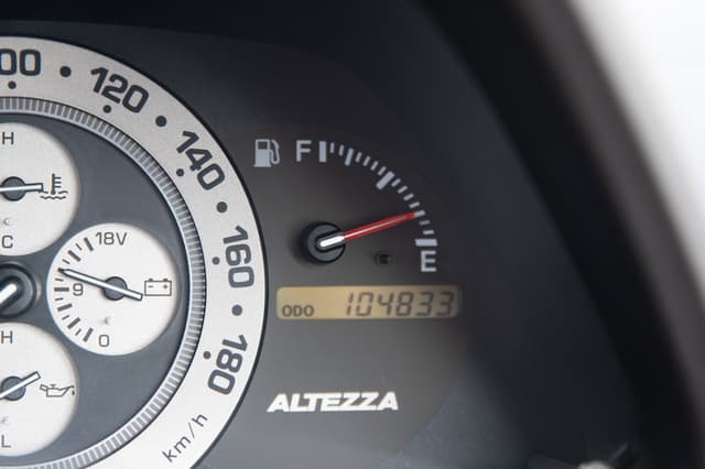 1999 Toyota Altezza JDM car for sale — photo 14 of 14