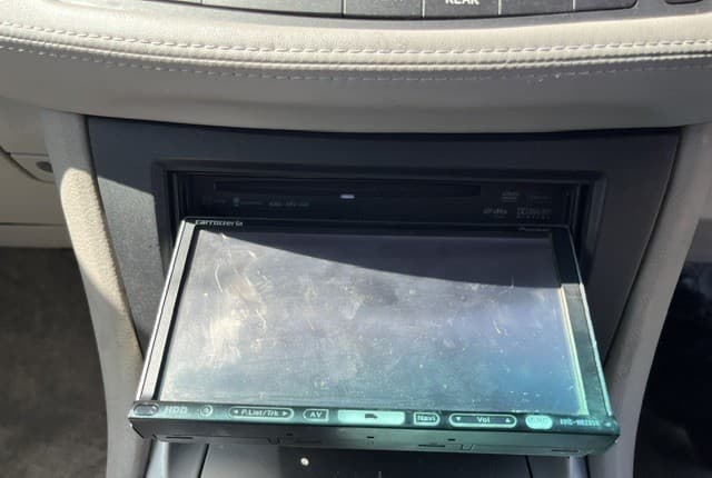 2010 Toyota Crown JDM car for sale — photo 18 of 25