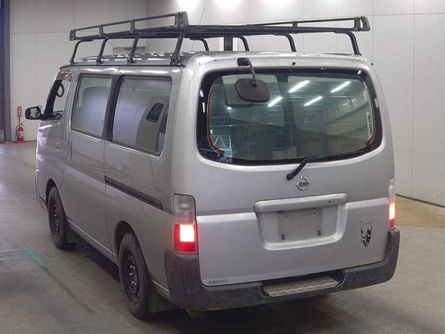 2003 Nissan Caravan JDM car for sale — photo 3 of 6