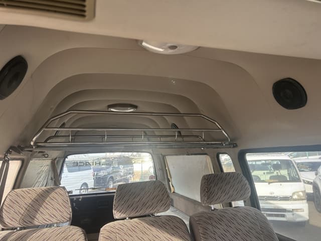 1996 Toyota HiAce JDM car for sale — photo 22 of 25