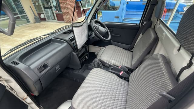 2001 Daihatsu Hijet JDM car for sale — photo 6 of 7