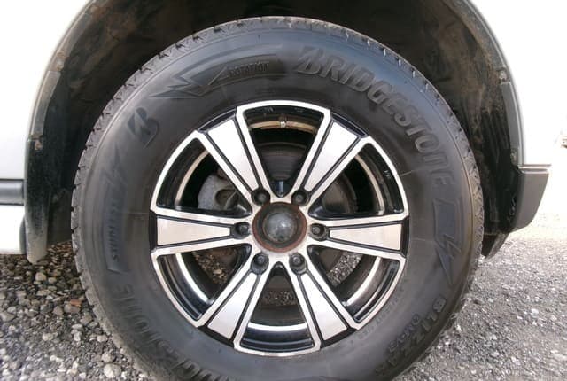 2008 Mitsubishi Pajero JDM car for sale — photo 12 of 25