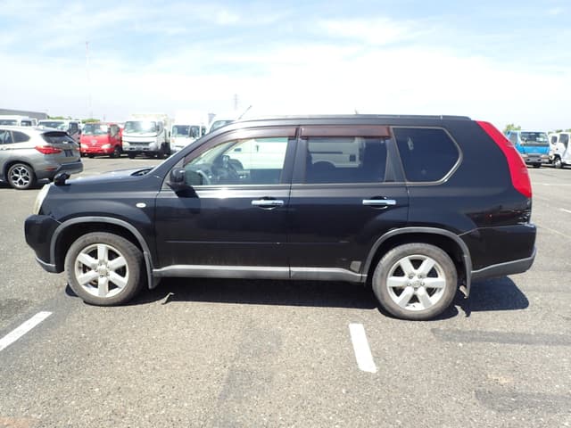 2009 Nissan X Trail JDM car for sale — photo 2 of 10