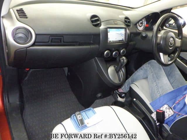 2008 Mazda Demio JDM car for sale — photo 3 of 6