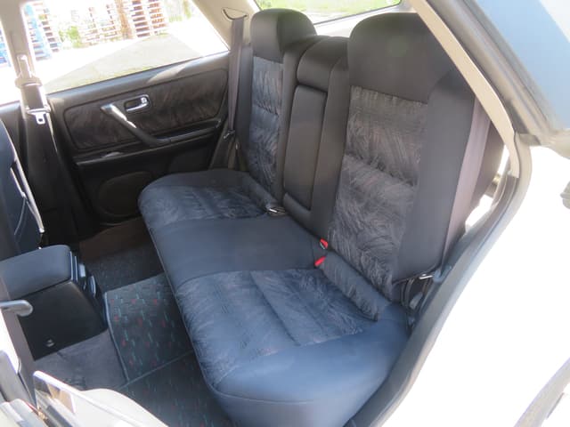 2000 Nissan Stagea JDM car for sale — photo 21 of 25