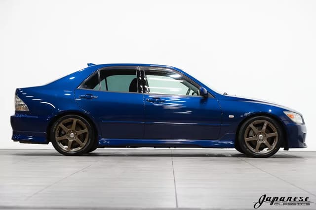 2000 Toyota Altezza JDM car for sale — photo 5 of 25