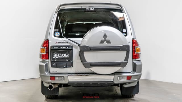 2001 Mitsubishi Pajero JDM car for sale — photo 6 of 25