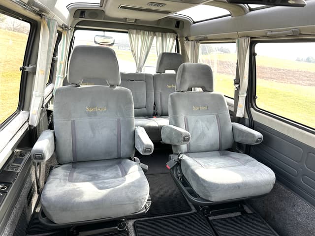 1993 Mitsubishi Delica JDM car for sale — photo 8 of 10