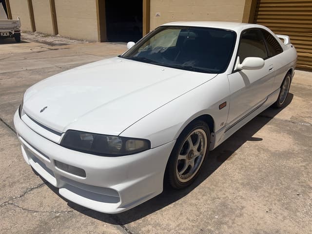 1996 Nissan Skyline JDM car for sale — photo 4 of 18