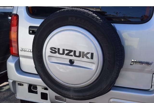 2011 Suzuki Jimny JDM car for sale — photo 10 of 25