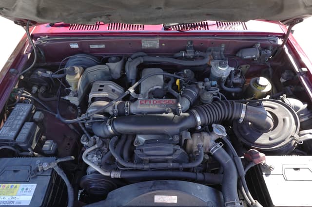 1993 Toyota Hilux Surf JDM car for sale — photo 17 of 17