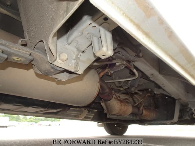 2005 Toyota HiAce JDM car for sale — photo 22 of 25