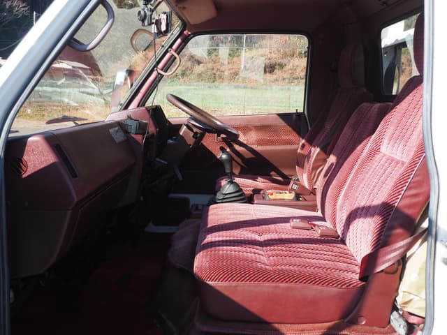 1991 Isuzu Elf JDM car for sale — photo 7 of 24