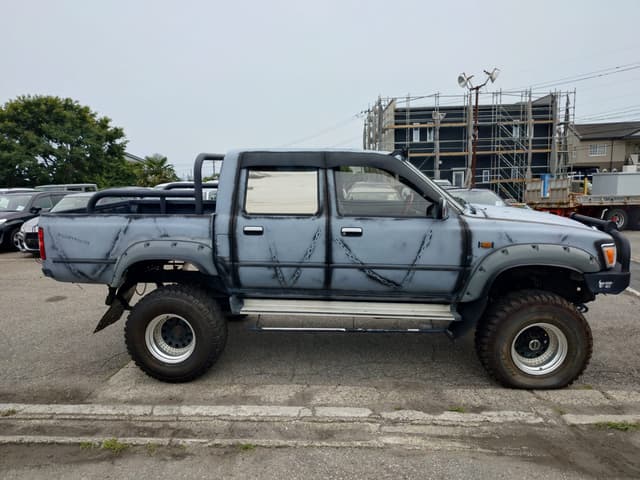 1995 Toyota Hilux JDM car for sale — photo 5 of 13