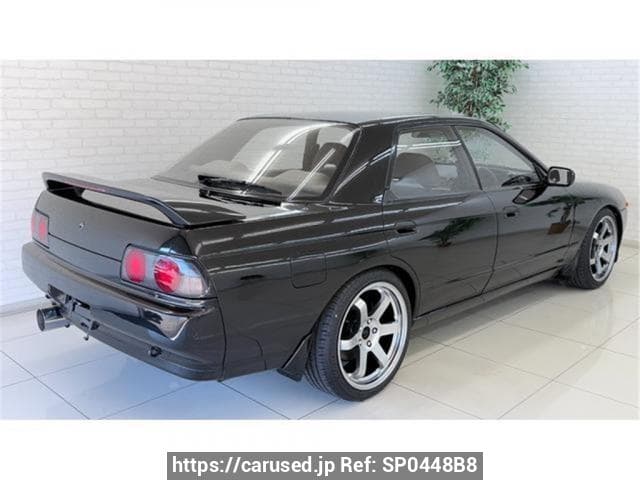 1990 Nissan Skyline JDM car for sale — photo 3 of 3