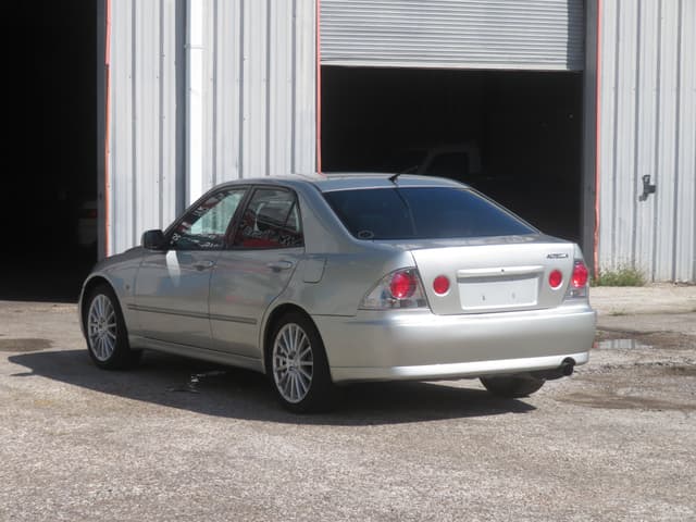 1999 Toyota Altezza JDM car for sale — photo 6 of 25