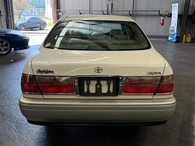 1999 Toyota Crown JDM car for sale — photo 4 of 19