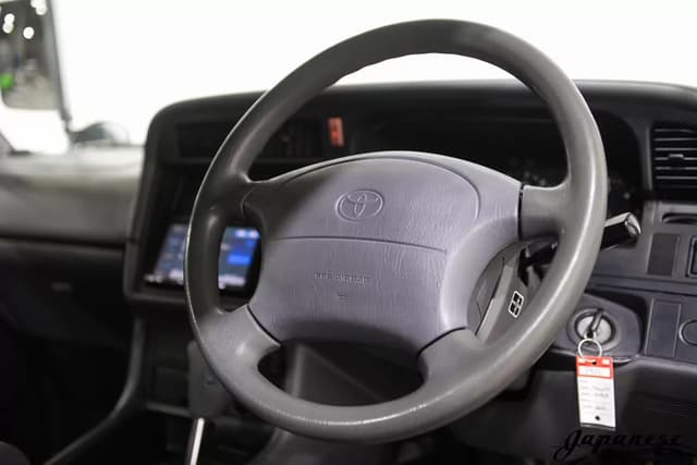 1996 Toyota HiAce JDM car for sale — photo 13 of 25