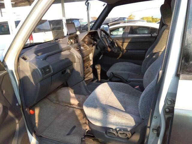 1993 Mitsubishi Pajero JDM car for sale — photo 3 of 8