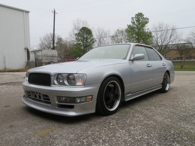 1997 Nissan Cedric JDM car for sale — photo 4 of 22