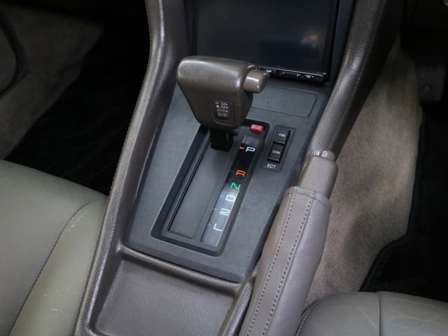 1989 Toyota Soarer JDM car for sale — photo 15 of 25