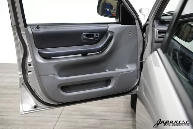 1997 Honda CR-V JDM car for sale — photo 17 of 25