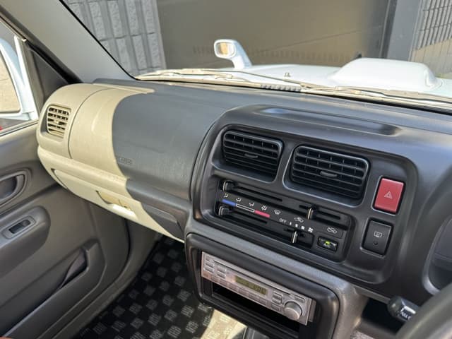 2001 Suzuki Jimny JDM car for sale — photo 18 of 25
