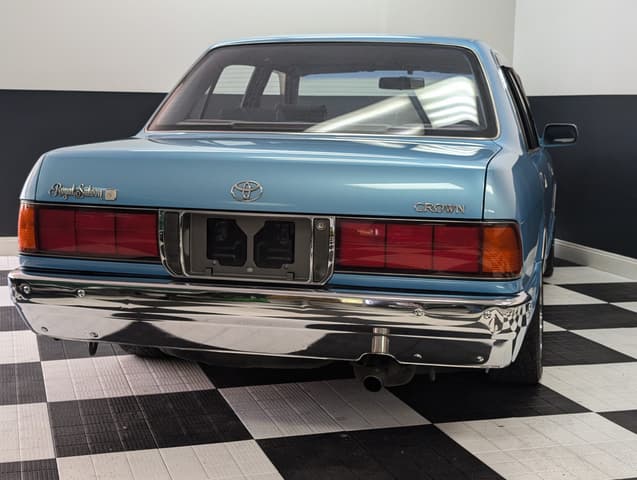 1995 Toyota Crown JDM car for sale — photo 5 of 25