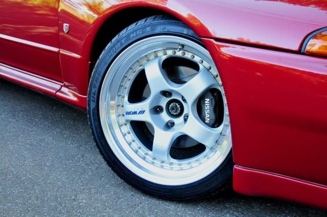 1992 Nissan Skyline JDM car for sale — photo 17 of 25